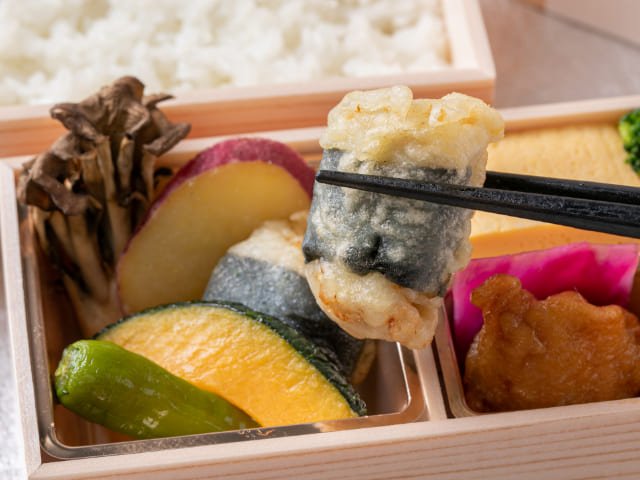 輪島ふぐとれんこんの海苔磯辺揚げ